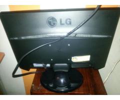 Vendo Monitor LG Nuevo 19 Pulgadas LCD Listo Para Usar - Imagen 1/2