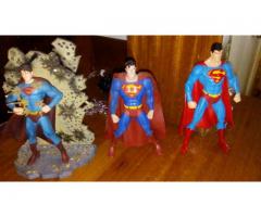 muñecos coleccionables de superman y batman