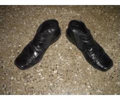 VENDO  ZAPATOS DE CABALLERO MARCA INGLESE COLOR NEGRO TALLA 42 - Imagen 5/6