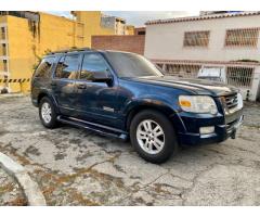 Ford Explorer Eddie Bauer 2007 4*4 / 4.6 / V8 En Venta 4000 NEGOCIABLE - Imagen 6/6