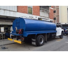 Transporte De Agua Potable En Camión Cisterna