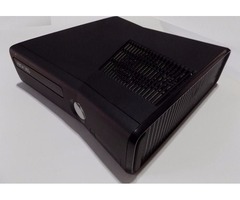 XBOX 360 Consola + Cables + 2 Controles + 3 Juegos (Original) - Imagen 2/4